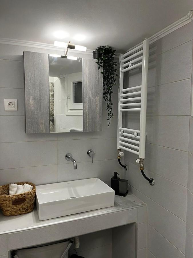 塞萨洛尼基Modern Flat Ag. Dimitriou公寓 外观 照片